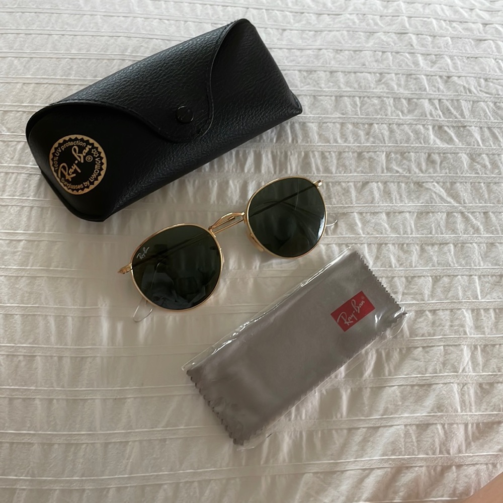 Ray-Ban Round Metal Sunglasses